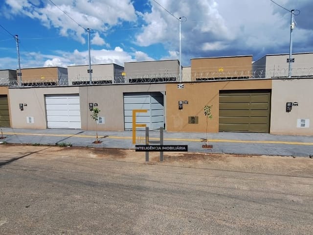 Casa com 125m² 2 quartos e 2 banheiros, à venda, no bairro Residencial Buena Vista I em Goiânia