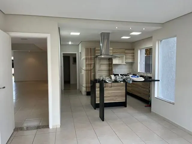 Casa com 760m² 4 quartos e 5 banheiros, à venda, no bairro Esperança em Londrina