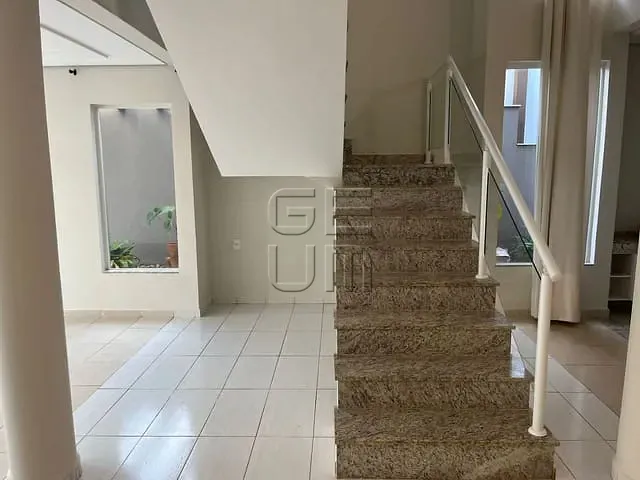 Casa com 760m² 4 quartos e 5 banheiros, à venda, no bairro Esperança em Londrina