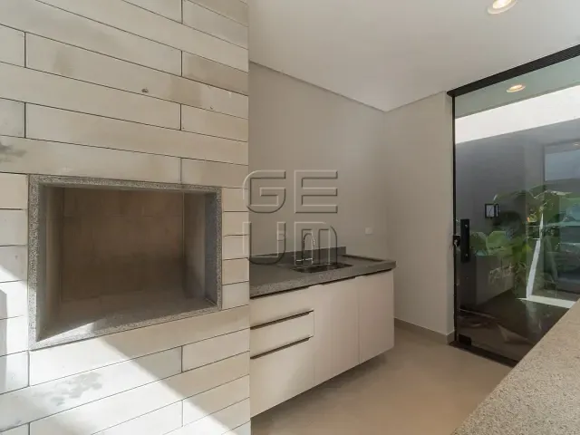 Casa com 760m² 4 quartos e 5 banheiros, à venda ou para alugar, no bairro Esperança em Londrina