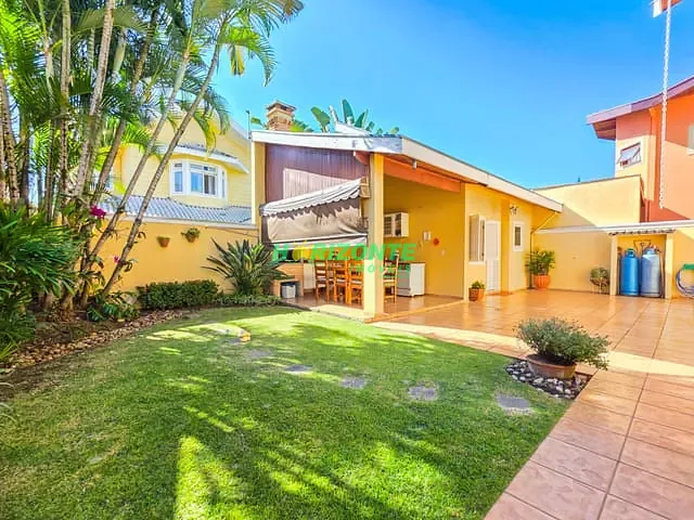 Casa com 390m² 4 quartos e 4 banheiros, à venda, no bairro Urbanova em São José dos Campos