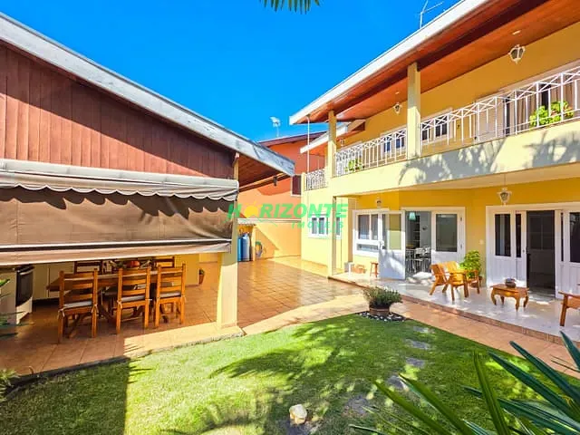 Casa com 390m² 4 quartos e 4 banheiros, à venda, no bairro Urbanova em São José dos Campos