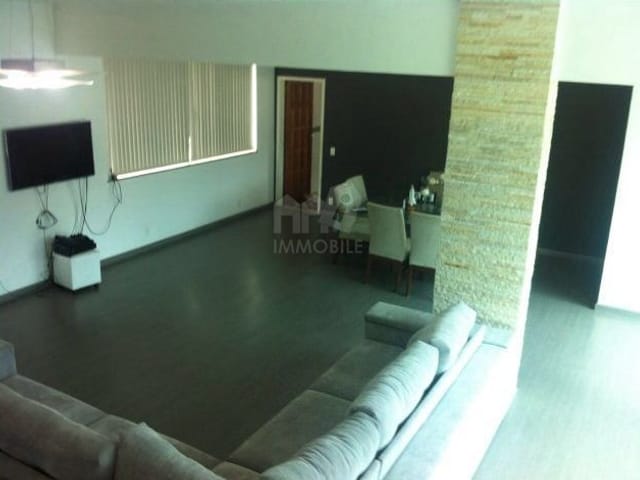 Casa com 762m², à venda, no bairro Quitandinha em Petrópolis