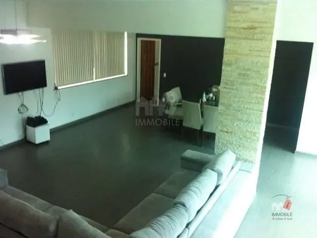 Casa com 762m², à venda, no bairro Quitandinha em Petrópolis