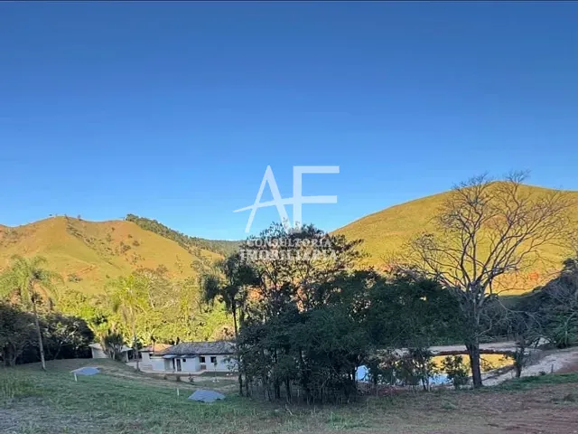 Casa com 20000m² 3 quartos e 4 banheiros, à venda, no bairro Centro em Taubaté