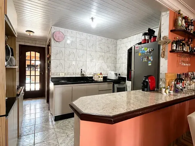Casa com 264m² 3 quartos e 2 banheiros, à venda, no bairro Boqueirão em Guarapuava