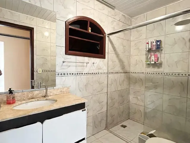 Casa com 264m² 3 quartos e 2 banheiros, à venda, no bairro Boqueirão em Guarapuava