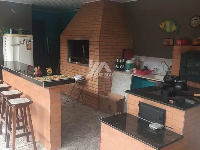 Casa com 168m² 3 quartos e 2 banheiros, à venda, no bairro Boqueirão em Guarapuava