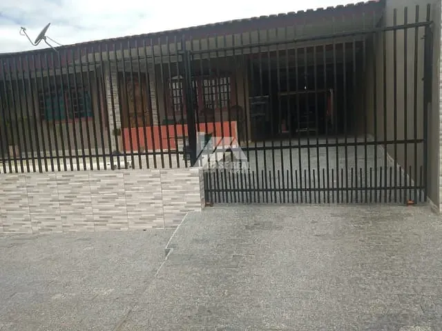 Casa com 168m² 3 quartos e 2 banheiros, à venda, no bairro Boqueirão em Guarapuava