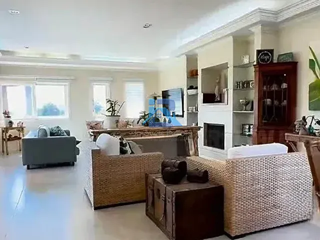 Casa com 1800m² 3 quartos e 4 banheiros, à venda ou para alugar, no bairro Ville Chamonix em Itatiba