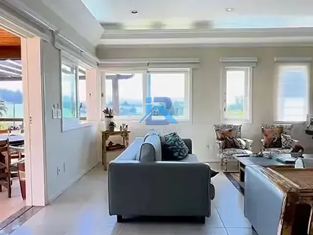 Casa com 1800m² 3 quartos e 4 banheiros, à venda ou para alugar, no bairro Ville Chamonix em Itatiba