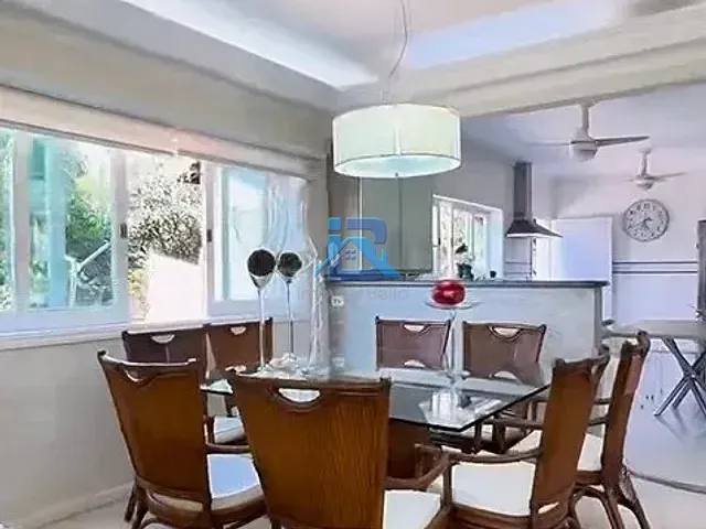 Casa com 1800m² 3 quartos e 4 banheiros, à venda ou para alugar, no bairro Ville Chamonix em Itatiba
