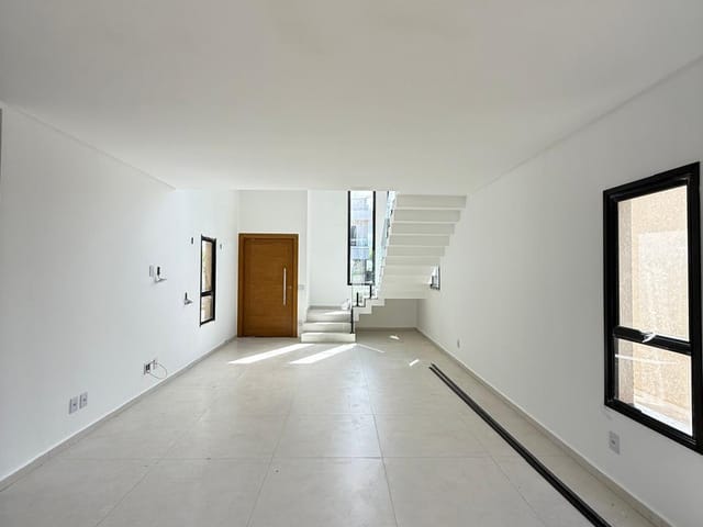 Casa com 235m² 3 quartos e 5 banheiros, à venda, no bairro Jardim Carvalho em Ponta Grossa