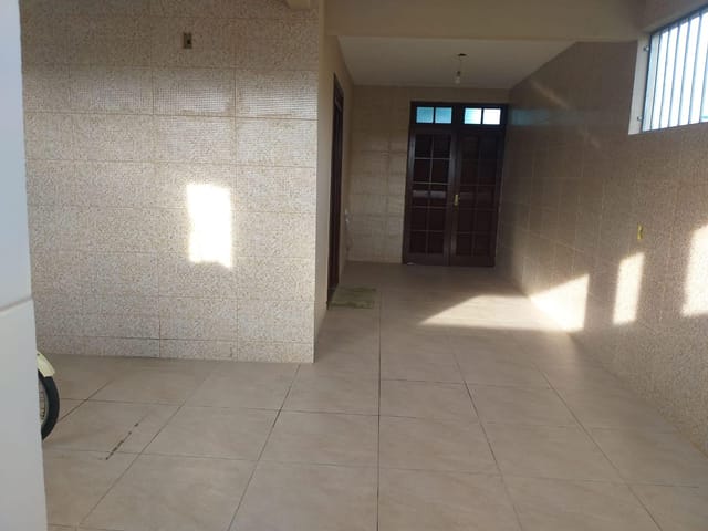 Casa com 230m² 3 quartos e 3 banheiros, à venda, no bairro Parque Jóquei Club em Campos dos Goytacazes