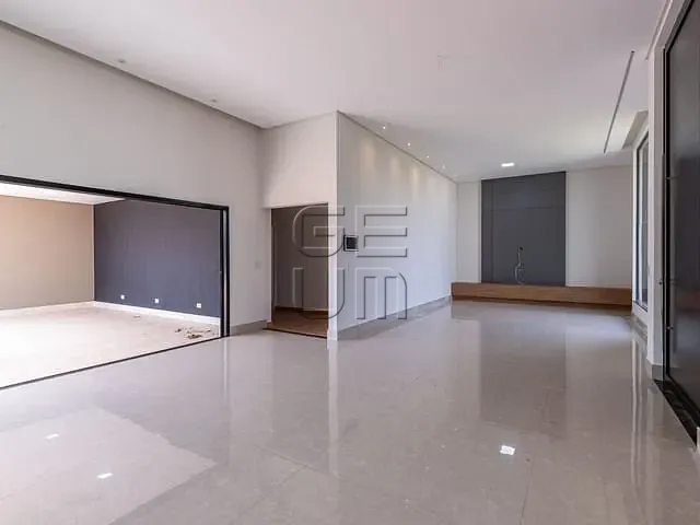 Casa com 665m² 4 quartos e 4 banheiros, à venda, no bairro Jardim Tarobá em Cambé