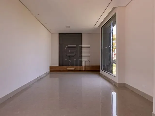 Casa com 665m² 4 quartos e 4 banheiros, à venda, no bairro Jardim Tarobá em Cambé