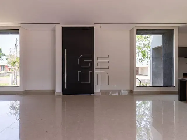 Casa com 665m² 4 quartos e 4 banheiros, à venda, no bairro Jardim Tarobá em Cambé