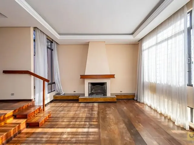 Casa com 450m², à venda ou para alugar, no bairro Vista Alegre em Curitiba