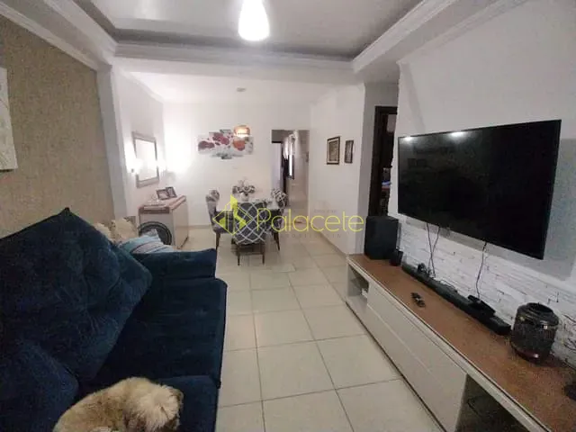 Casa com 188m² 2 quartos e 1 banheiro, à venda, no bairro Piracangaguá (Jardim dos Pássaros) em Taubaté