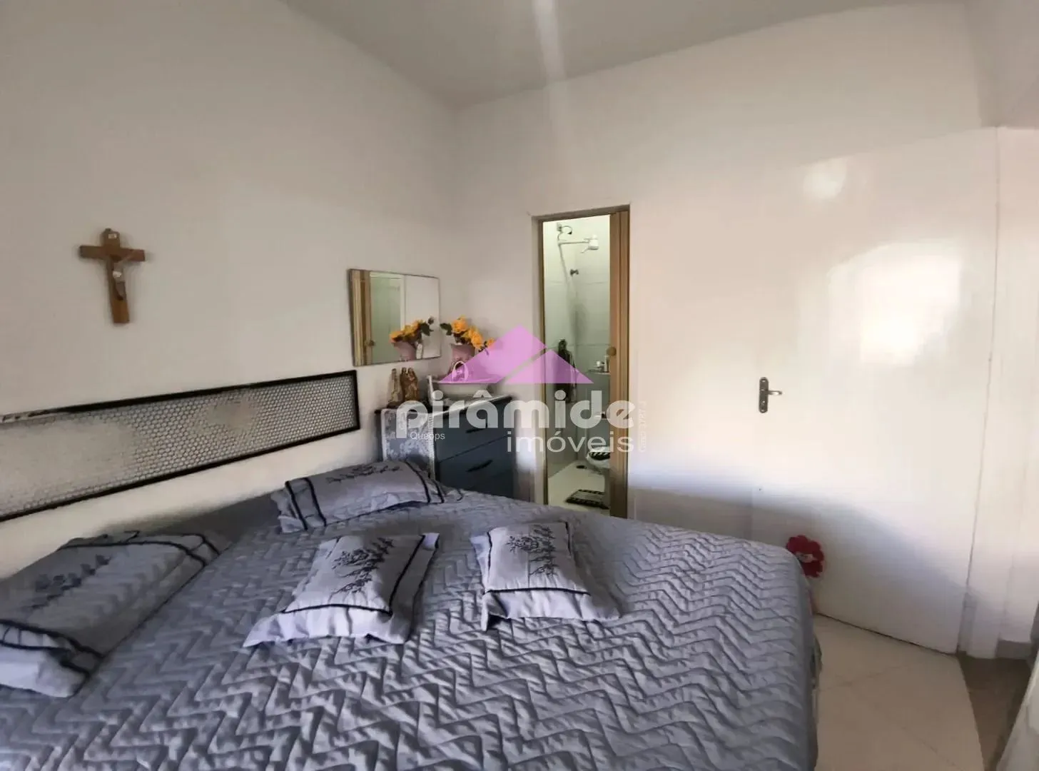 Casa, 5 quartos, 189 m² - Foto 1
