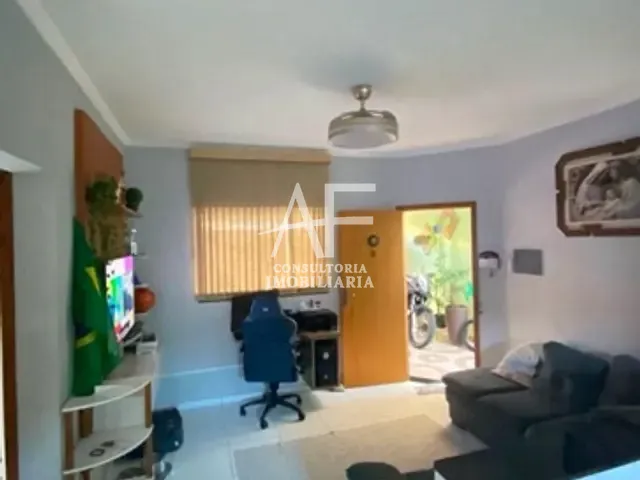 Casa com 200m² 2 quartos e 2 banheiros, à venda, no bairro Jardim Sonia Maria em Taubaté