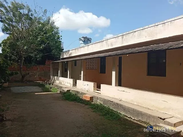 Casa com 290m² 2 quartos e 2 banheiros, à venda, no bairro Parque Turf Club em Campos dos Goytacazes