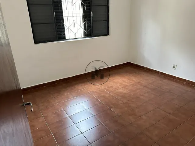 Casa com 300m² 3 quartos e 2 banheiros, à venda, no bairro Portal das Colinas em Guaratinguetá