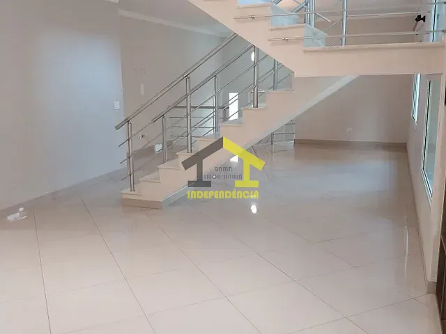 Casa com 600m² 4 quartos e 6 banheiros, à venda, no bairro Jardim do Golf I em Jandira