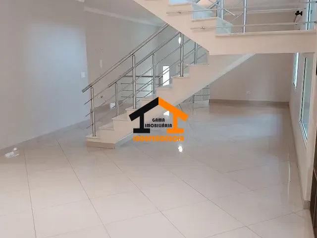 Casa com 600m² 4 quartos e 6 banheiros, à venda, no bairro Jardim do Golf I em Jandira