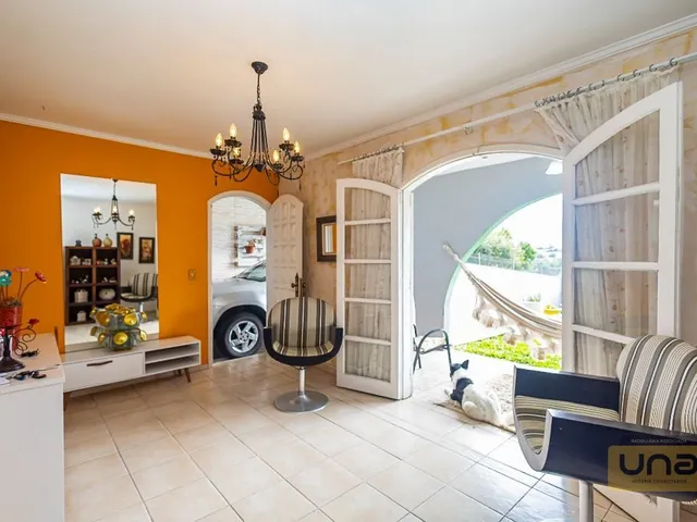 Casa com 468m² 3 quartos e 3 banheiros, à venda, no bairro Ferraria em Campo Largo
