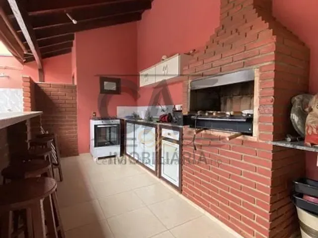 Casa com 300m² 3 quartos e 3 banheiros, à venda, no bairro Parque Residencial Groot em Holambra