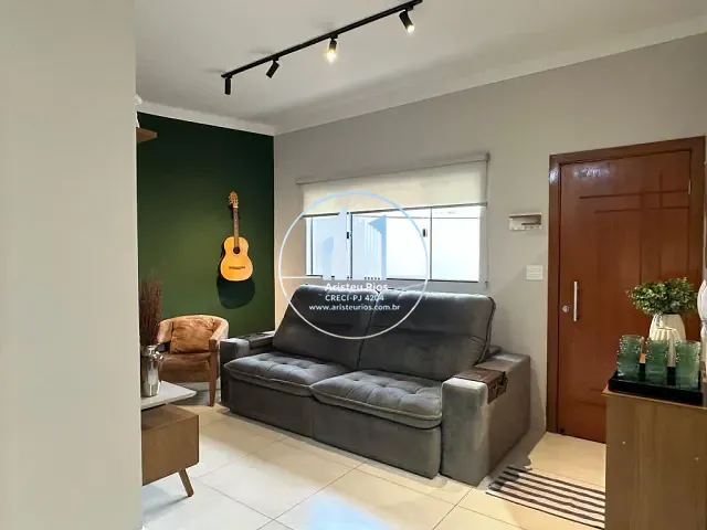 Casa com 109m² 2 quartos e 2 banheiros, à venda, no bairro Parque Real em Pouso Alegre