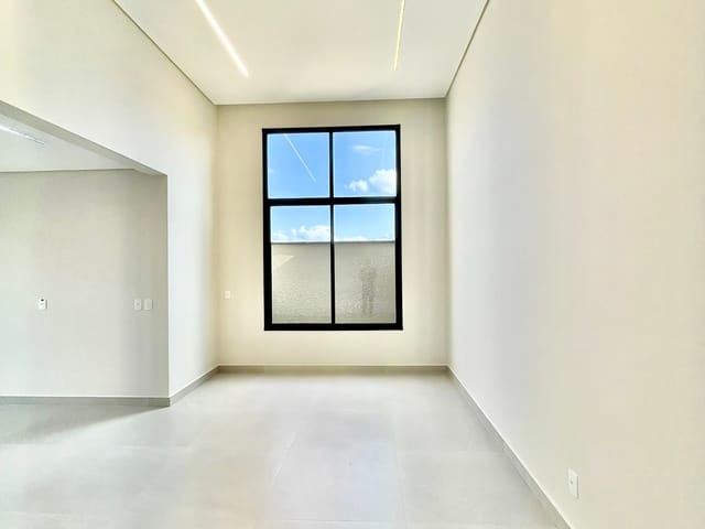 Casa com 160m² 3 quartos e 2 banheiros, à venda, no bairro Uvaranas em Ponta Grossa