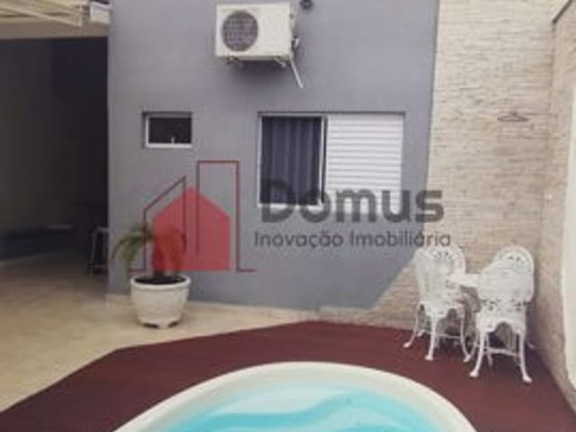 Casa à venda, no bairro Parque das Palmeiras em Pindamonhangaba