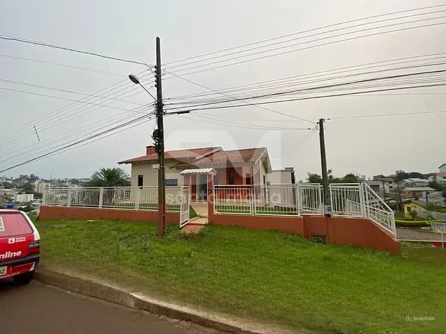 Casa com 459m² 4 quartos e 2 banheiros, à venda, no bairro Esplanada em Chapecó