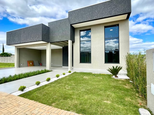 Casa com 140m² 3 quartos e 3 banheiros, à venda, no bairro Uvaranas em Ponta Grossa
