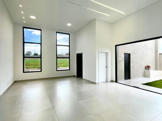 Casa com 140m² 3 quartos e 3 banheiros, à venda, no bairro Uvaranas em Ponta Grossa