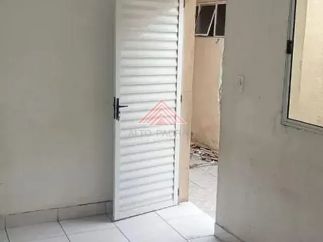 Casa com 360m² 2 quartos e 2 banheiros, à venda, no bairro Jardim Estrela em Mauá