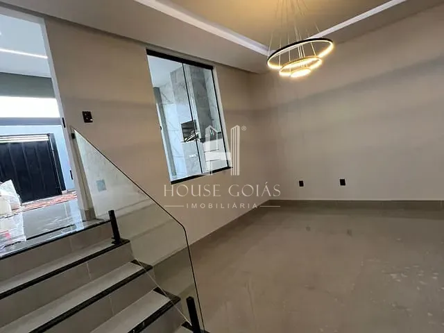 Casa com 222m² 3 quartos e 2 banheiros, à venda, no bairro Setor Maysa em Trindade