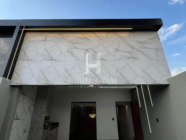 Casa com 222m² 3 quartos e 2 banheiros, à venda, no bairro Setor Maysa em Trindade