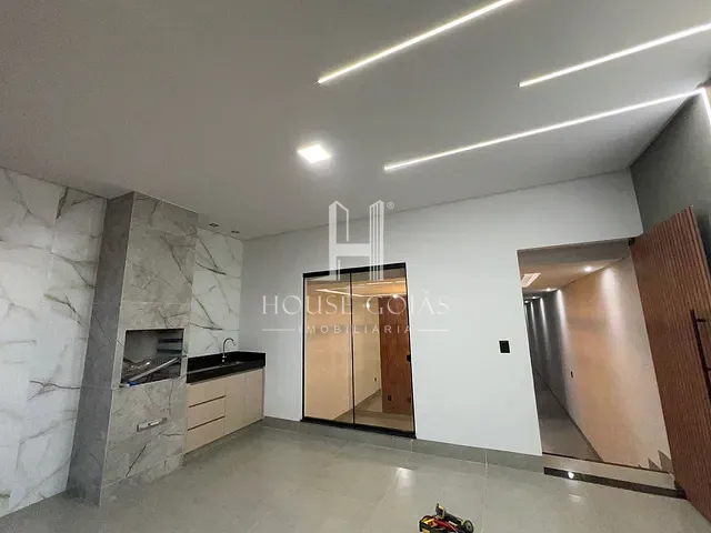 Casa com 222m² 3 quartos e 2 banheiros, à venda, no bairro Setor Maysa em Trindade