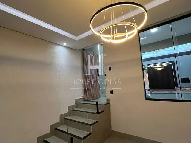 Casa com 222m² 3 quartos e 2 banheiros, à venda, no bairro Setor Maysa em Trindade