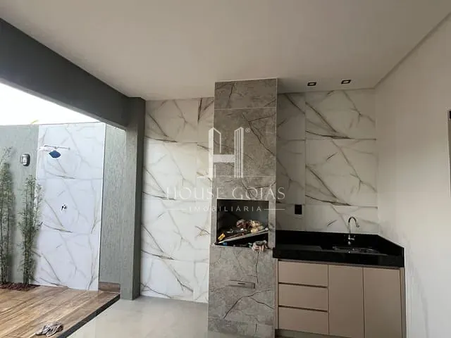 Casa com 222m² 3 quartos e 2 banheiros, à venda, no bairro Setor Maysa em Trindade