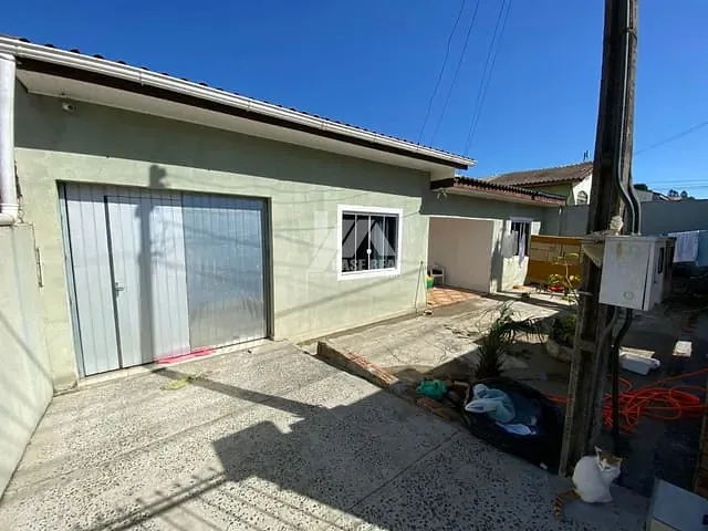 Casa com 300m² 3 quartos e 2 banheiros, à venda, no bairro Boa Vista em Ponta Grossa