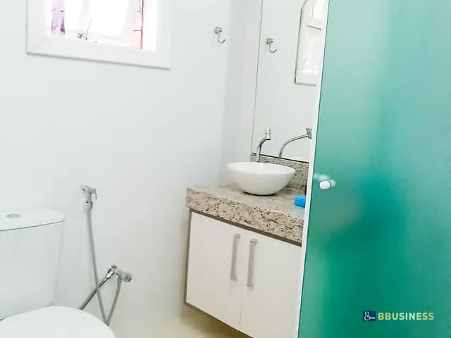 Casa com 363m² 2 quartos e 3 banheiros, à venda, no bairro Indaiá em Bertioga