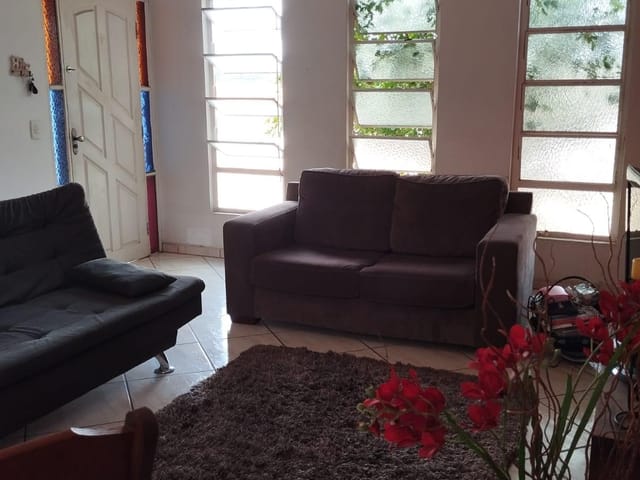 Casa com 250m² 3 quartos e 2 banheiros, à venda, no bairro Jardim São Lourenço em Bragança Paulista