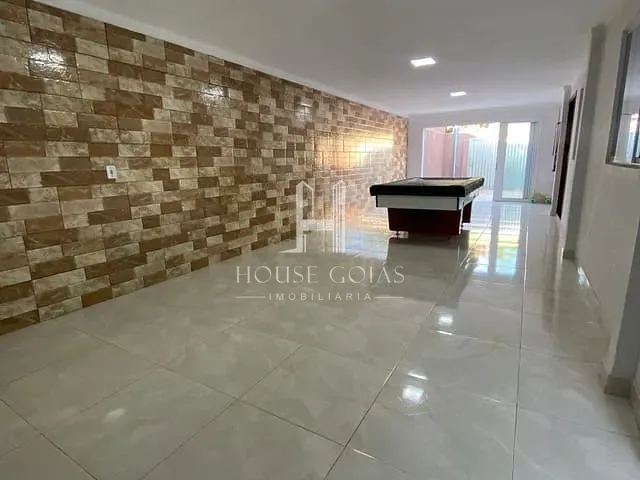 Casa com 426m² 3 quartos e 1 banheiro, à venda, no bairro Parque Real de Goiânia em Aparecida de Goiânia