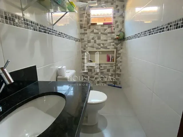 Casa com 426m² 3 quartos e 1 banheiro, à venda, no bairro Parque Real de Goiânia em Aparecida de Goiânia