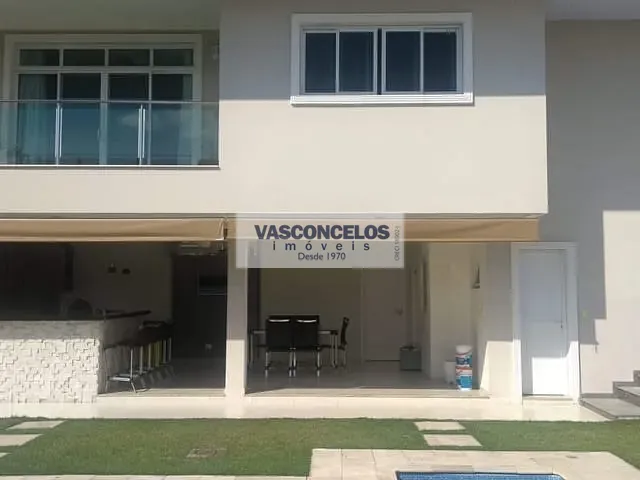 Casa com 450m² 4 quartos e 5 banheiros, à venda, no bairro Urbanova em São José dos Campos