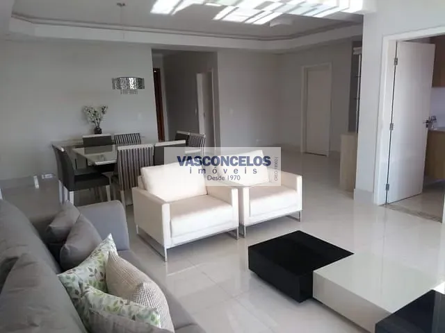 Casa com 450m² 4 quartos e 5 banheiros, à venda, no bairro Urbanova em São José dos Campos
